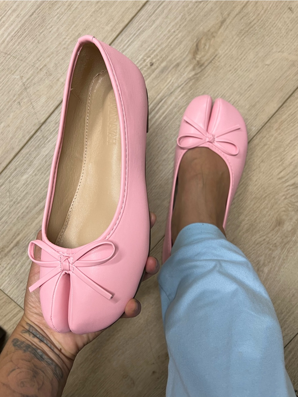 TABI PINK FAUX LEATHER TABIS SPLIT TOE FLATS